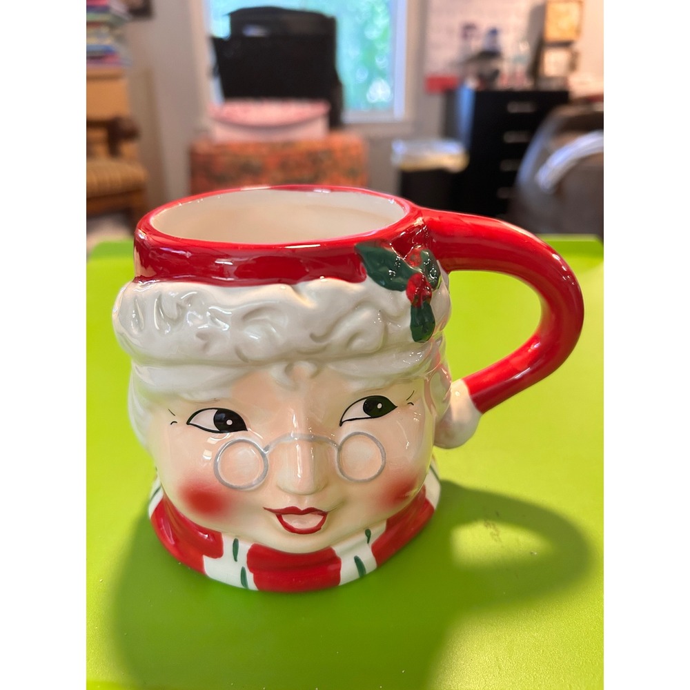 Sleigh Bell Bistro Mrs Claus Ceramic Christmas Mug Red White Scarf 4 Inch